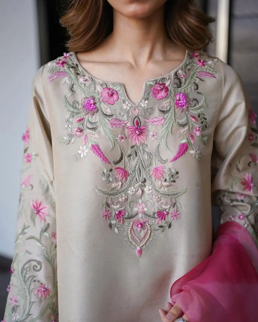 VANIYA PEARL PETAL